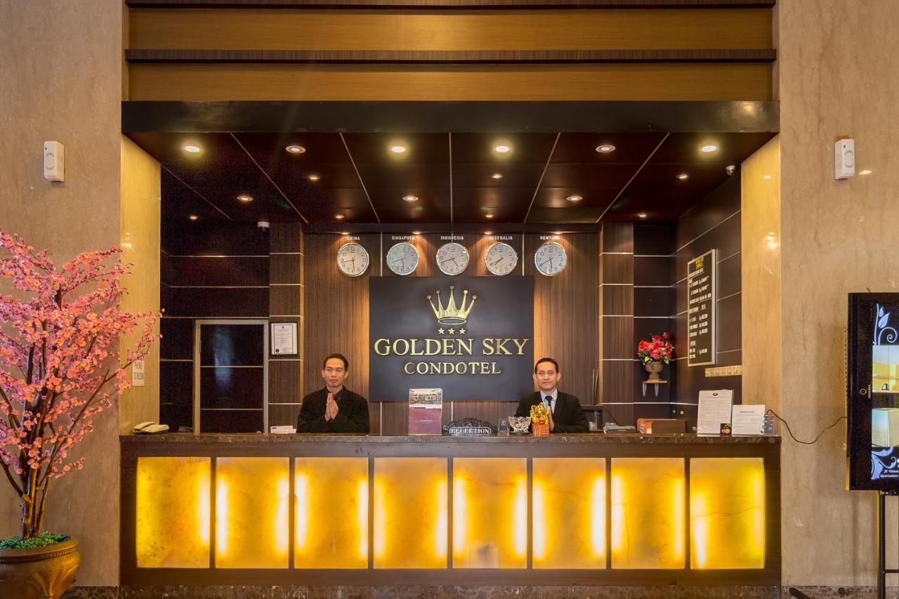 Hotel Golden Sky Pluit Jakarta Exterior photo